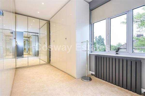 St Marys Crescent, NW4